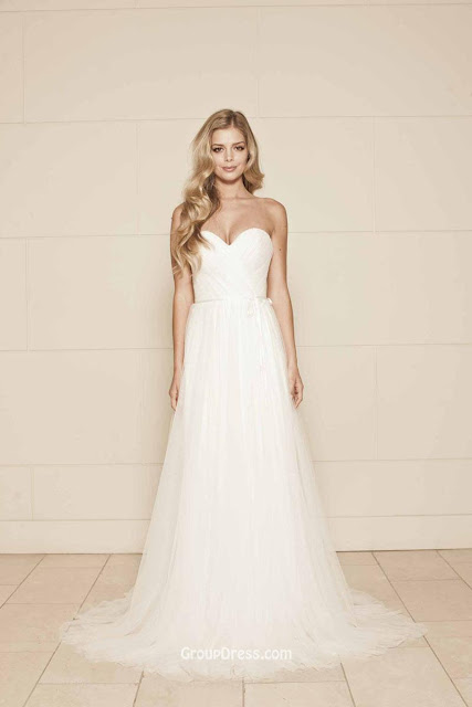 Strapless Sweetheart Neckline A-line Simple Tulle Wedding Dress