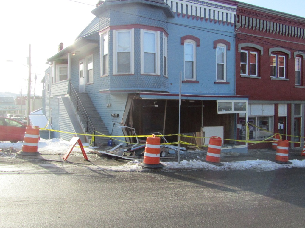 Wellsville Regional News (dot) com Wellsville Vehicle strikes