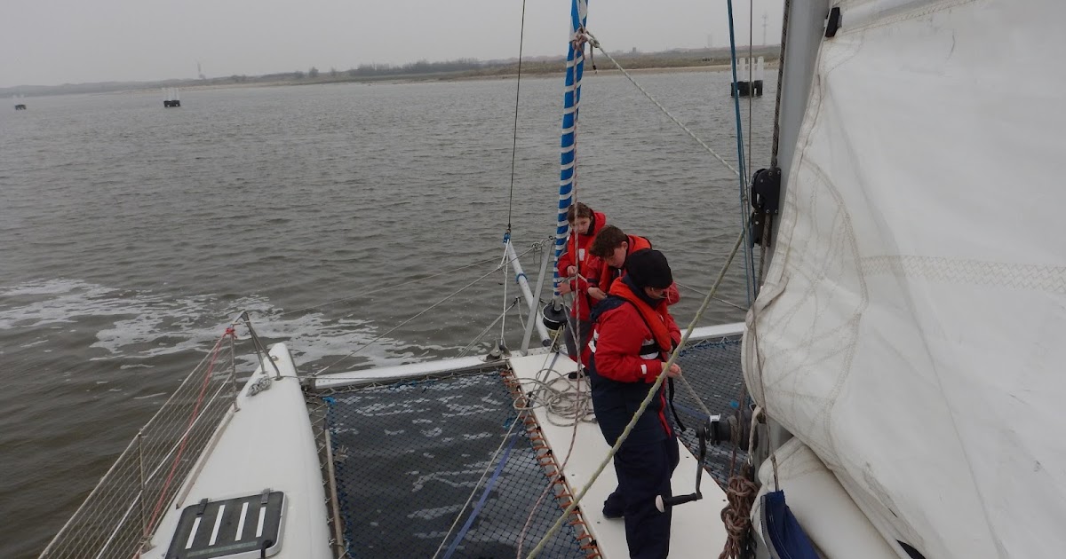 Sail4Children Boot in het water en varen maar....