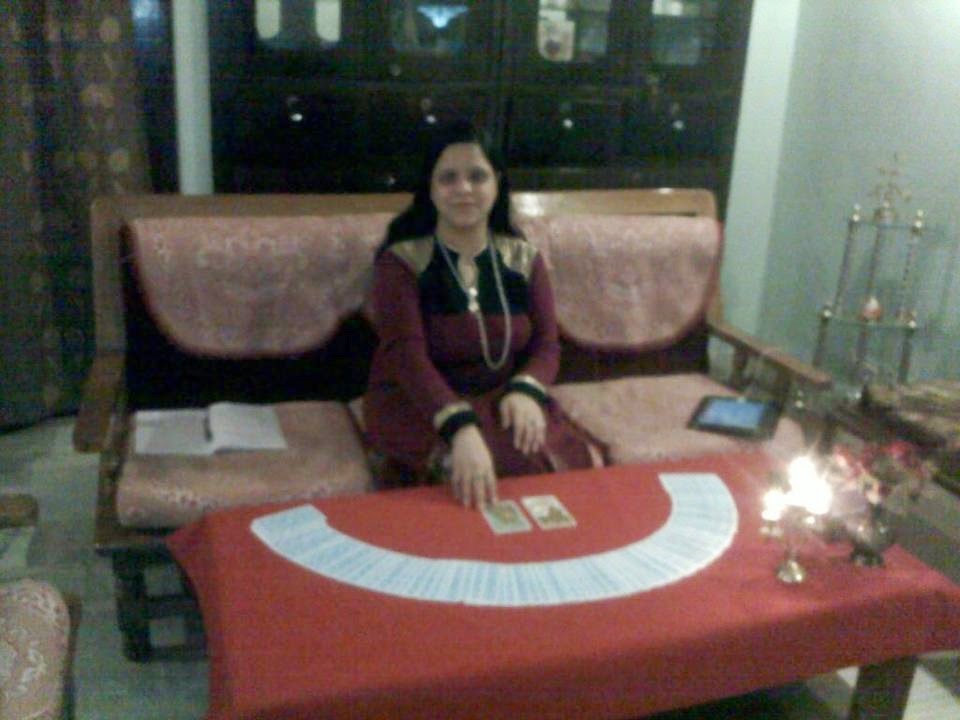 Famous Tarot Reader In Delhi NCR Accurate And Renowned Tarot Card
