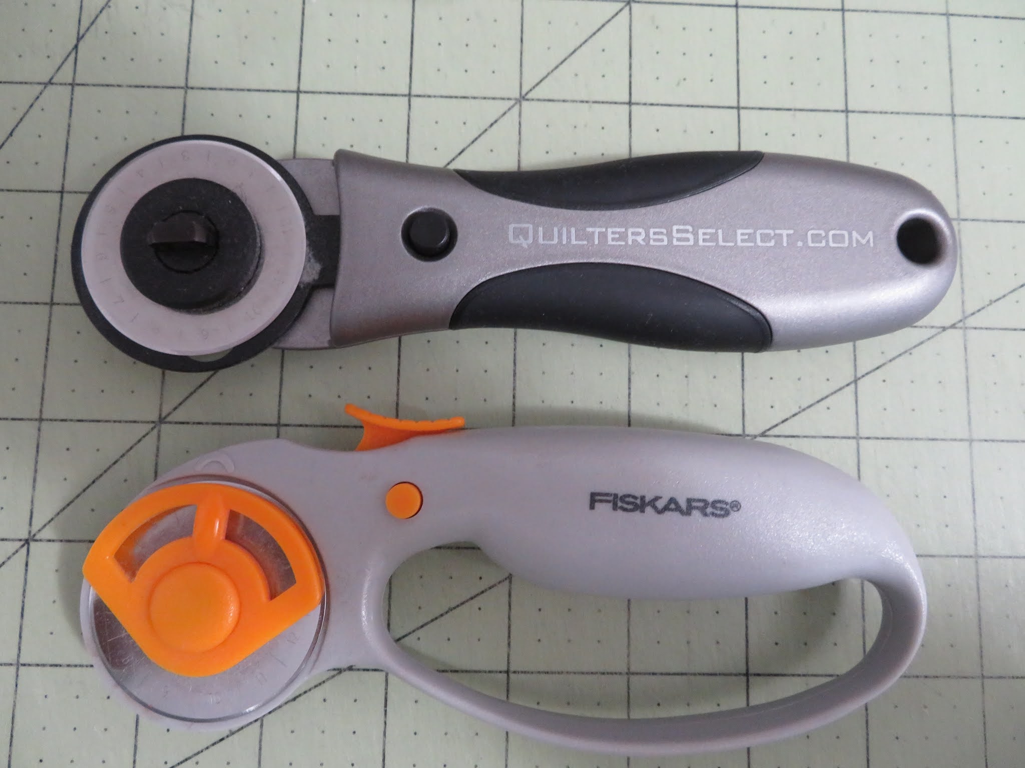 DONNALEEQ THE ROSE QUILT AND ROTARY CUTTERS