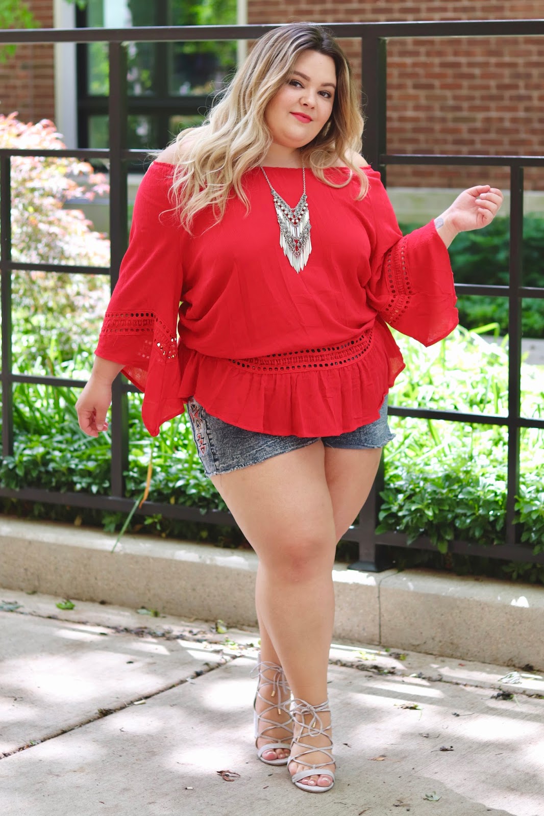 festival fashion inspiration, Chicago, blogger review, natalie craig, natalie in the city, plus size fashion blogger, Chicago blogger, midwest fashion blogger, plus size, affordable plus size fashion, DJ Khaled wild thoughts ft. Rihanna Bryson tiller, Rihanna red top wild thoughts, wild thoughts music video, Rihanna style, plus size fashion, fatshion, curves and confidence, curvy, summer plus size fashion