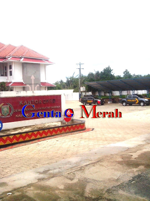 OTT Geledah Ruang Bupati dan Pimpinan DPRD Lamteng, KPK Bawa Pulang Puluhan Koper