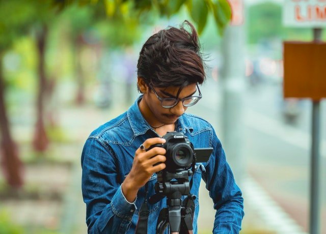 fotografer pemula memotret landscape pakai kamera dslr