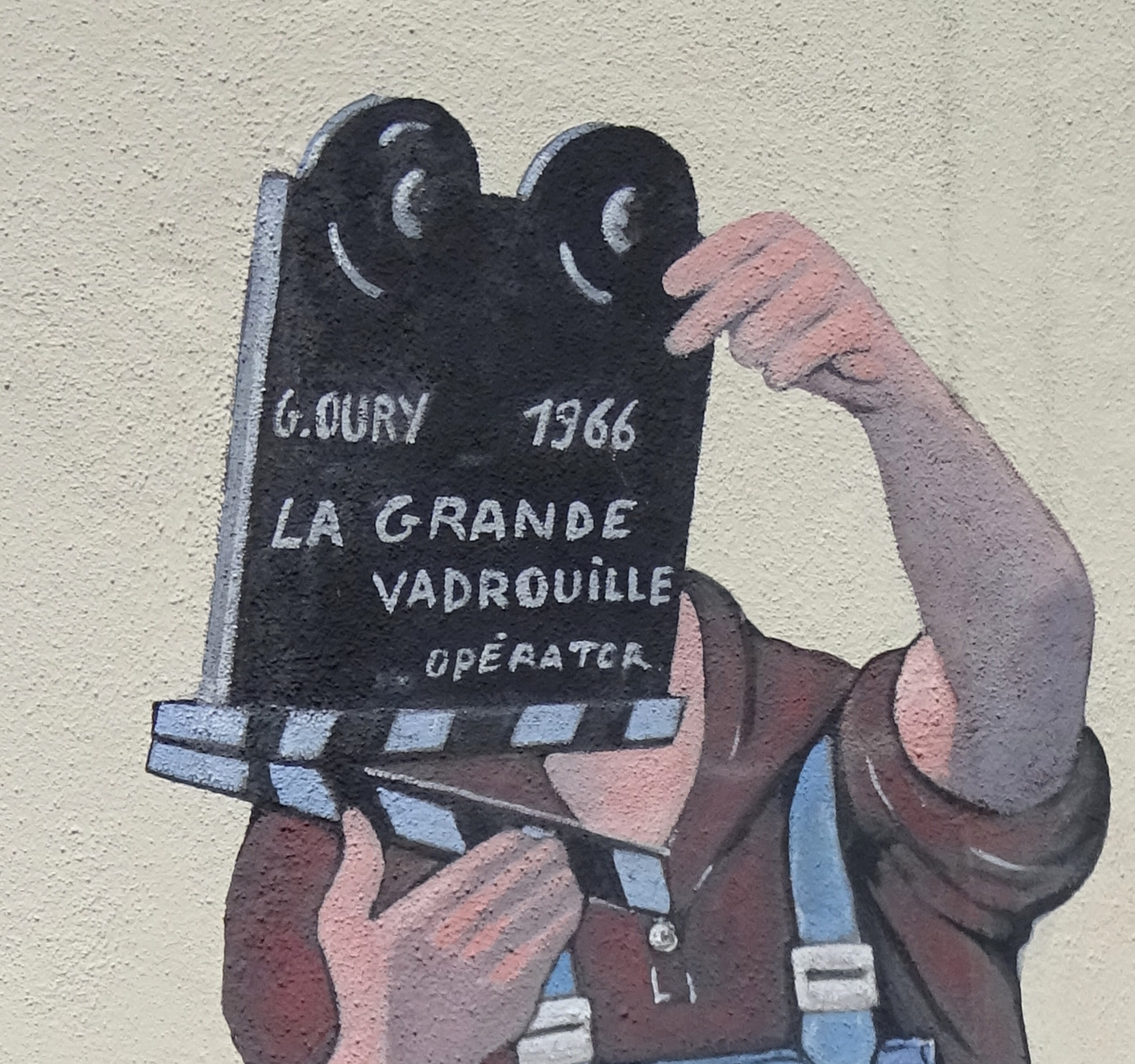 Dr Tony Shaw: La Grande Vadrouille mural in Beaune, Côte-d'Or (21)