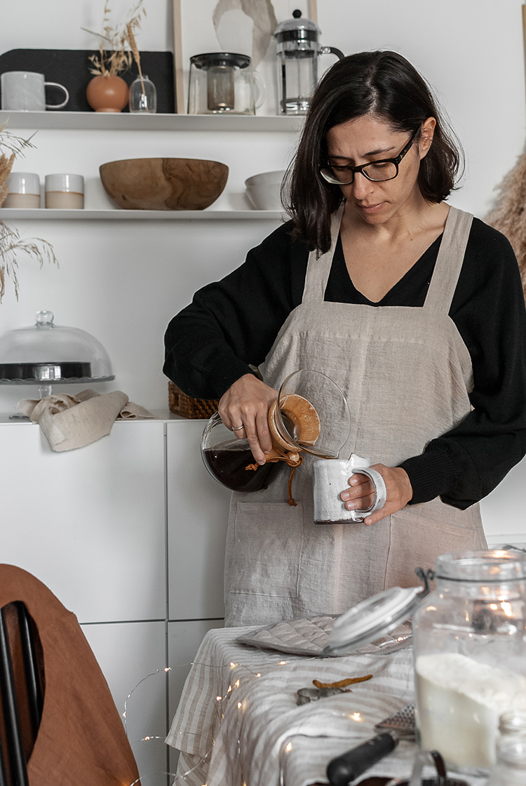 Holiday baking and gorgeous kitchen linen by Magic Linen