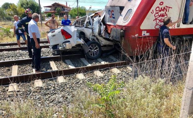 Αυτοκίνητο συγκρούστηκε με τρένο στη Θεσσαλονίκη, νεκρή μία έγκυος γυναίκα! 