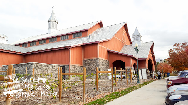 Fall Extravaganza Vintage Market At The Barn The Sew Er The