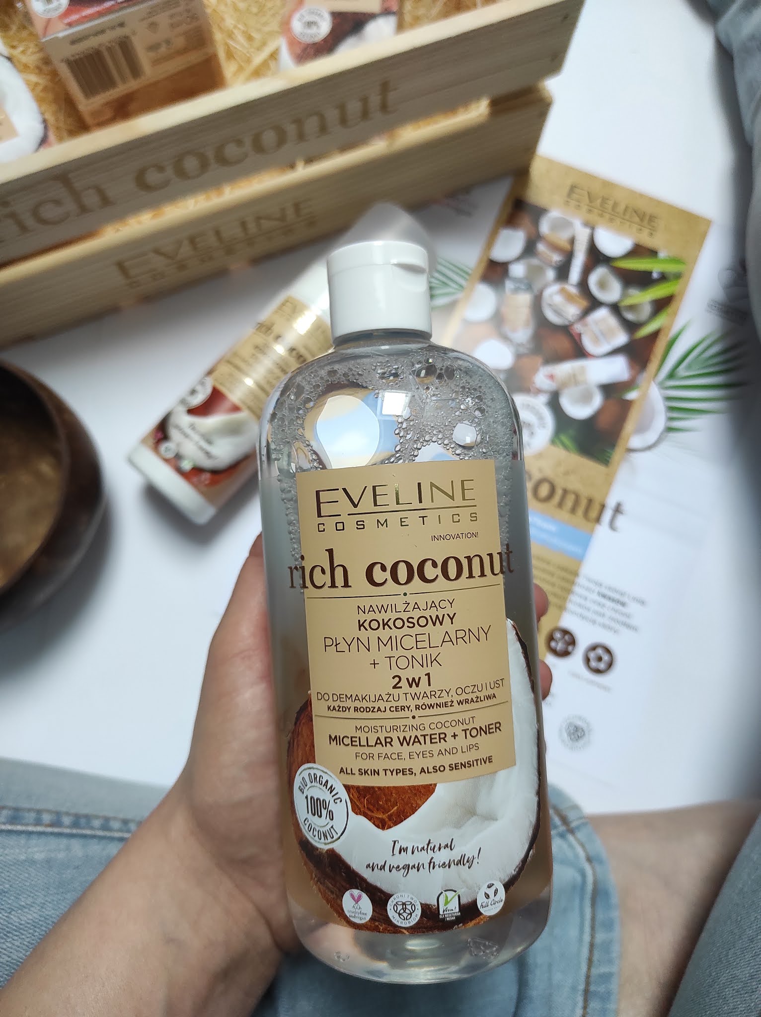 Rich  coconut Eveline Cosmetics