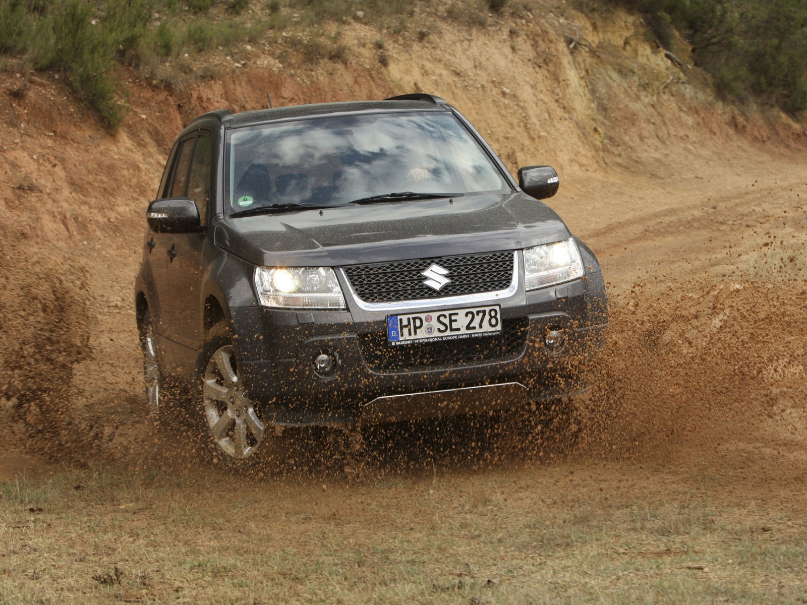 Car Pictures: Suzuki Grand Vitara 2009