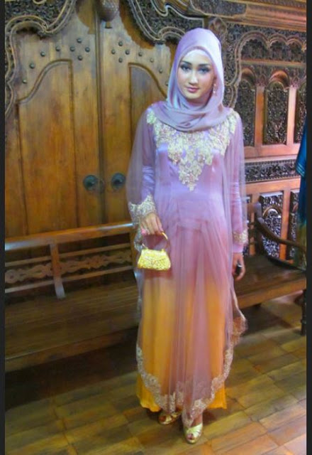 Model Baju Kebaya Muslim Dian Pelangi Model Baju Kebaya Muslim Dian Pelangi