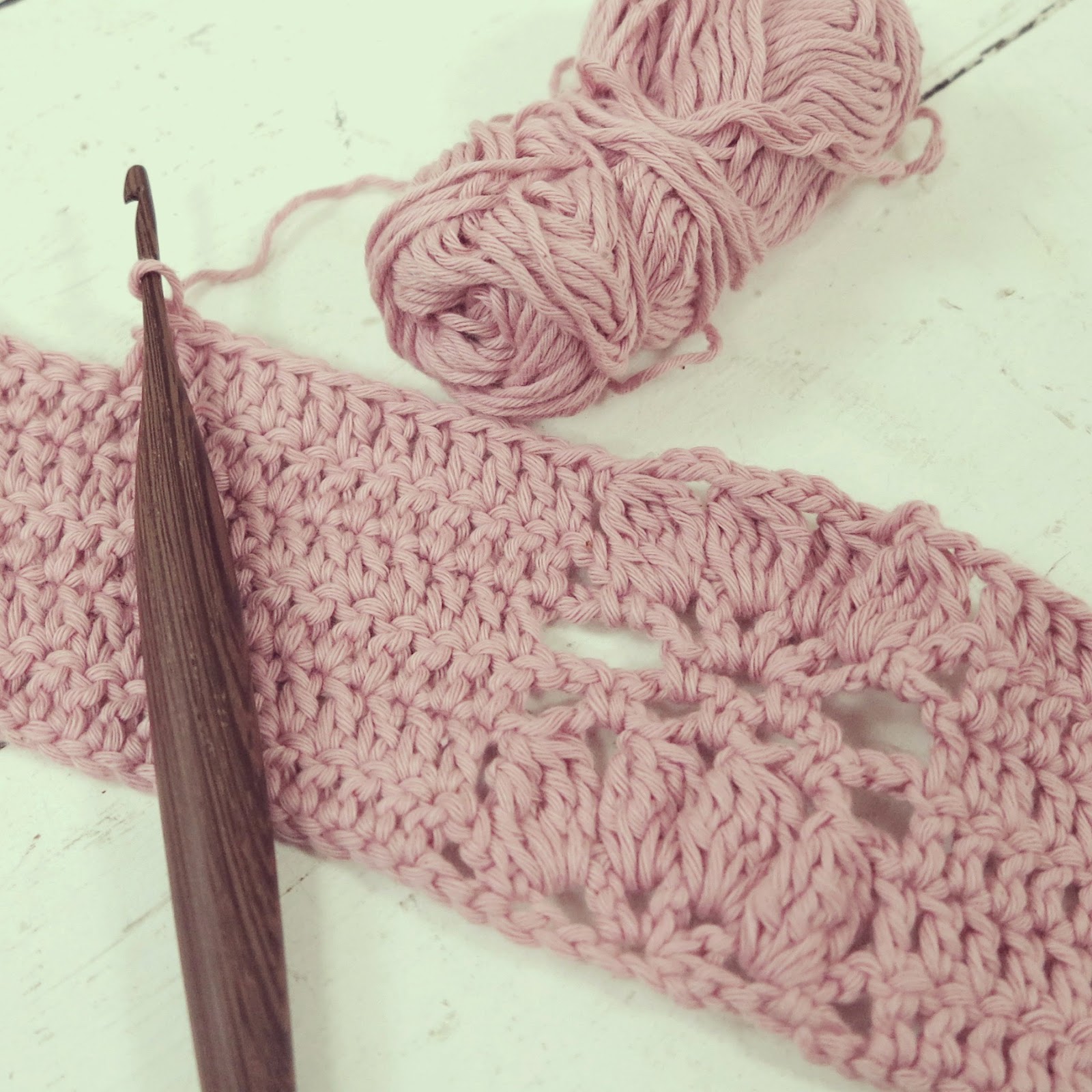 ByHaafner, crochet, sample, pink, handmade wooden crochet hook