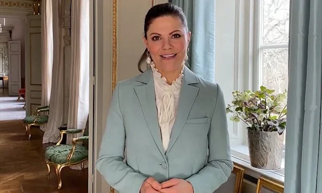 Crown Princess Victoria wore a green anitalia blazer from Rodebjer, and baroque pearl earrings from Cravingfor Jewellery. Princess Estelle