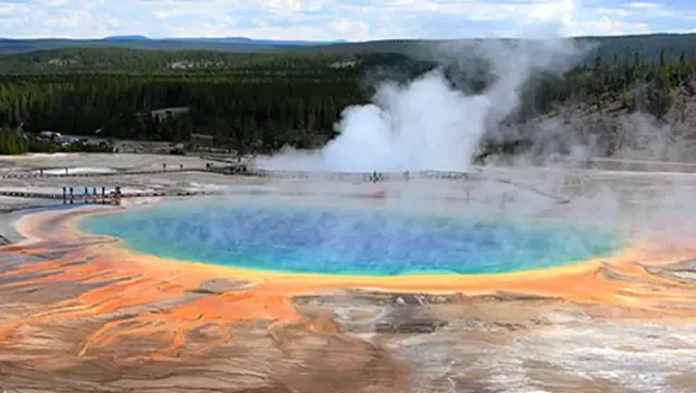 La NASA quiere perforar 10 km hacia abajo en el Supervolcán Yellowstone para 'salvar' al mundo