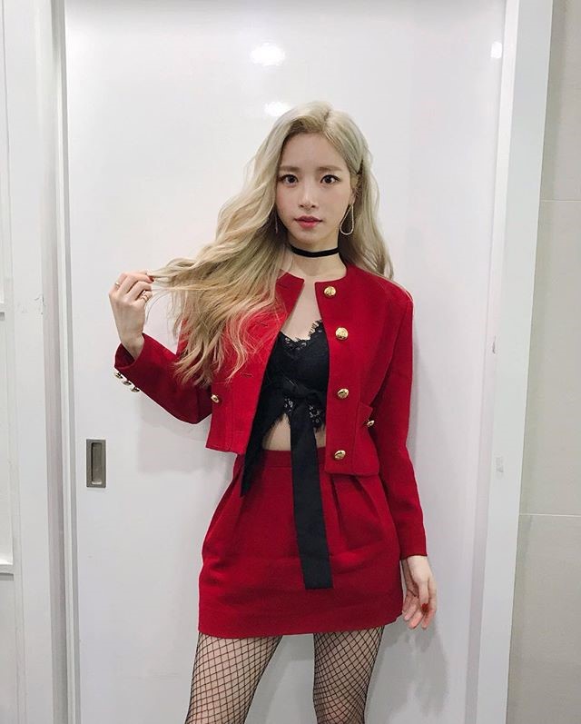 저저번 컨셉때 여러의미로 핫했던 컨셉과 정반대로 나오는 여자솔로 | 인스티즈