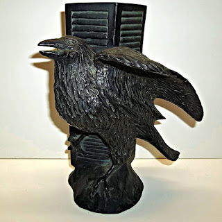 Raven sculpture