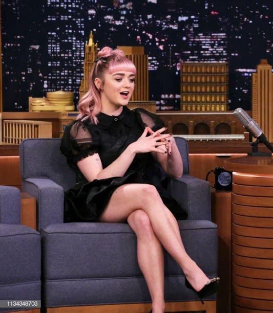 Red Carpet Dresses: Maisie Williams - The Late Show with Jimmy Fallon 2019