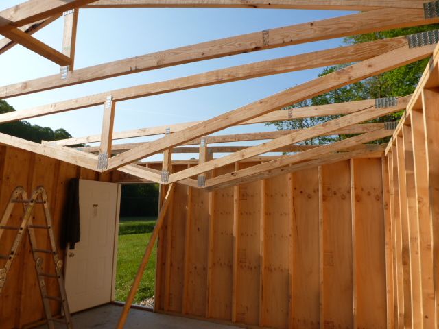 Mike and Lisa's World: Chapter 152...The Trusses Are Here