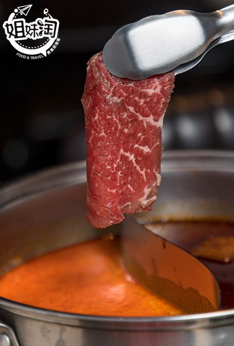 高雄市 左營區 高鐵 推薦 美食 火鍋 麻辣鍋 吃到飽 聚餐 肉肉屋 獨家 必吃 叻沙鍋