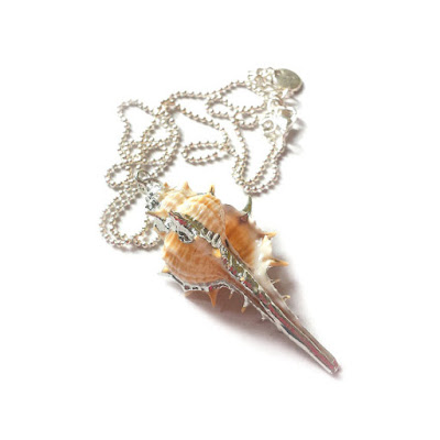 Suze likes, loves, finds and dreams: Sea Weekend: Shell Necklace Giveaway