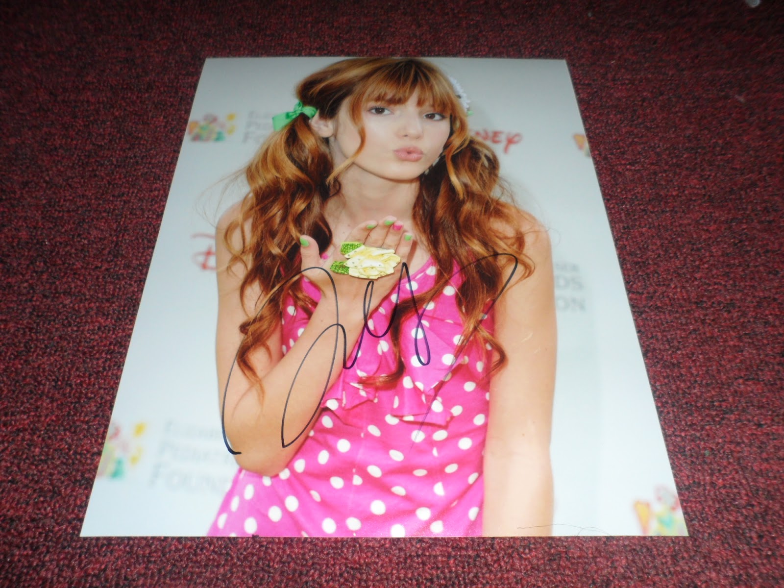 Pete's Autograph Corner: Bella Thorne and Hailee Steinfeld
