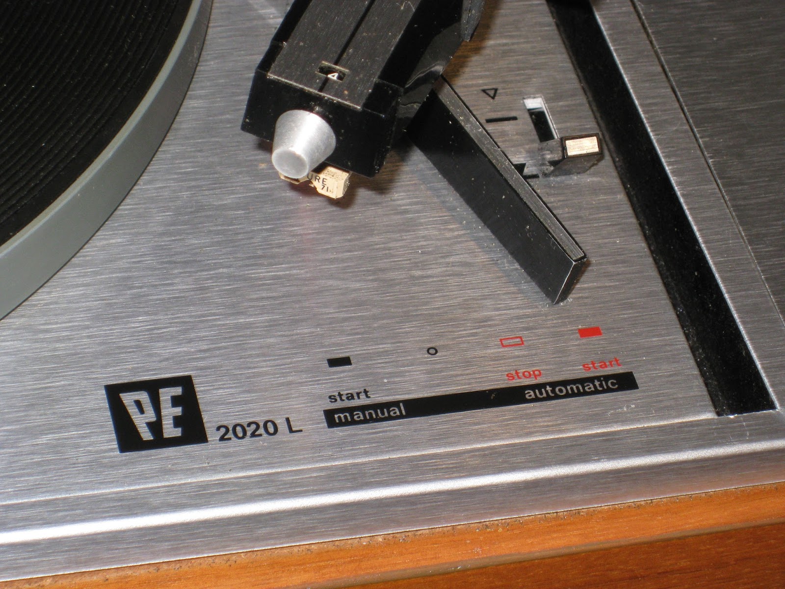 Infrequent Sound [sex.tex] technology Perpetuum Ebner PE2020L