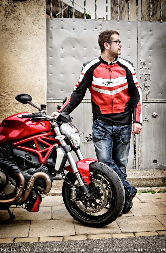  Ducatti Monster 1200