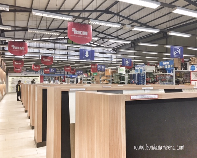 Berburu Keramik di Supermaket Bahan Bangunan RKM Cimahi