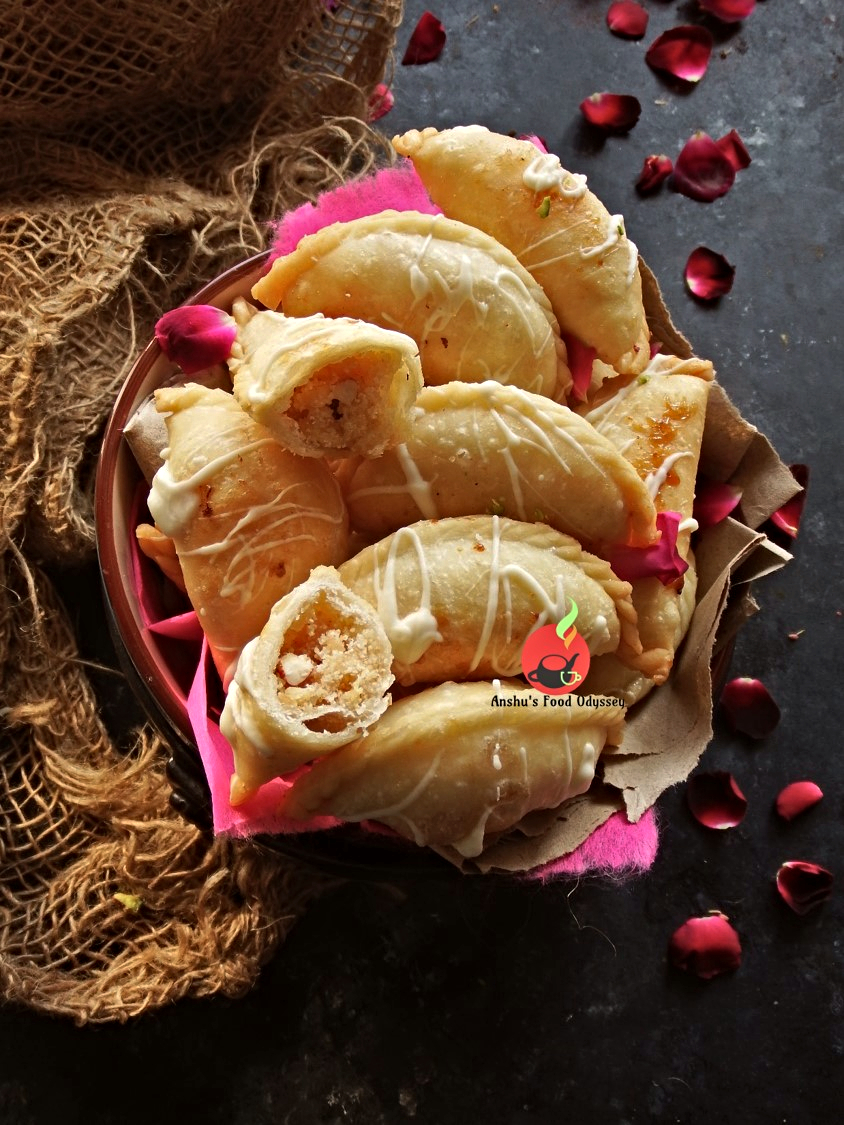 Gujiyas (Indian Fried Pies or sweet empanada)  चर्चे चौके के Charche  Chauke Ke