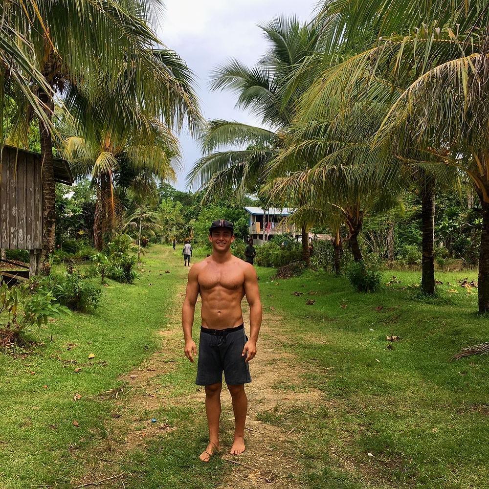 hot-hawaiian-young-muscular-guys-smiling-shirtless-fit-body-hard-worker-teen-dudes