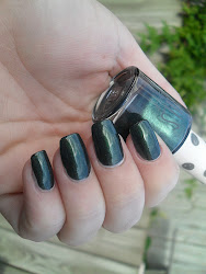 cute ivy poison tickle nails