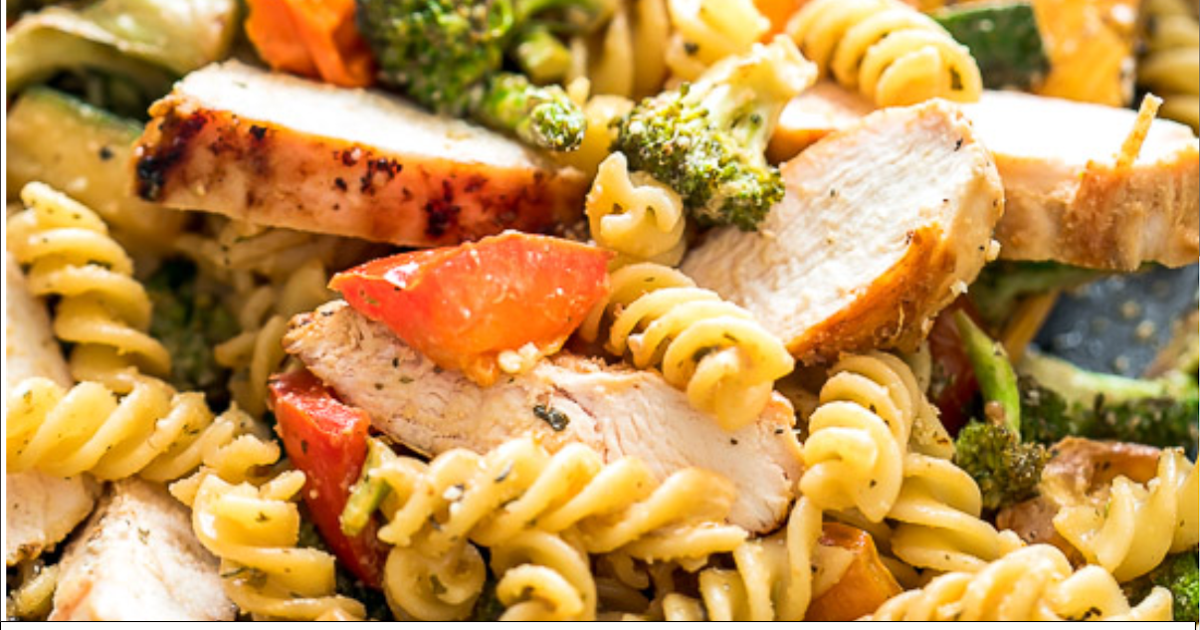 Easy Chicken Pasta Primavera Latte Intero