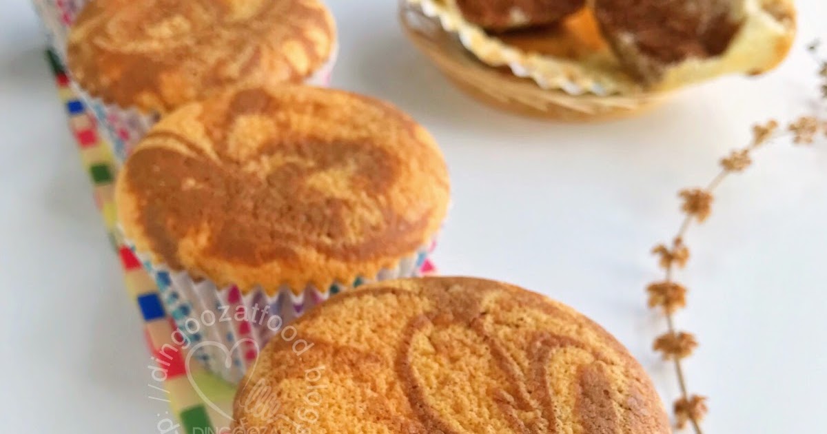 Miki's Food Archives Traditional Baked Egg Cake (CocoaVanilla