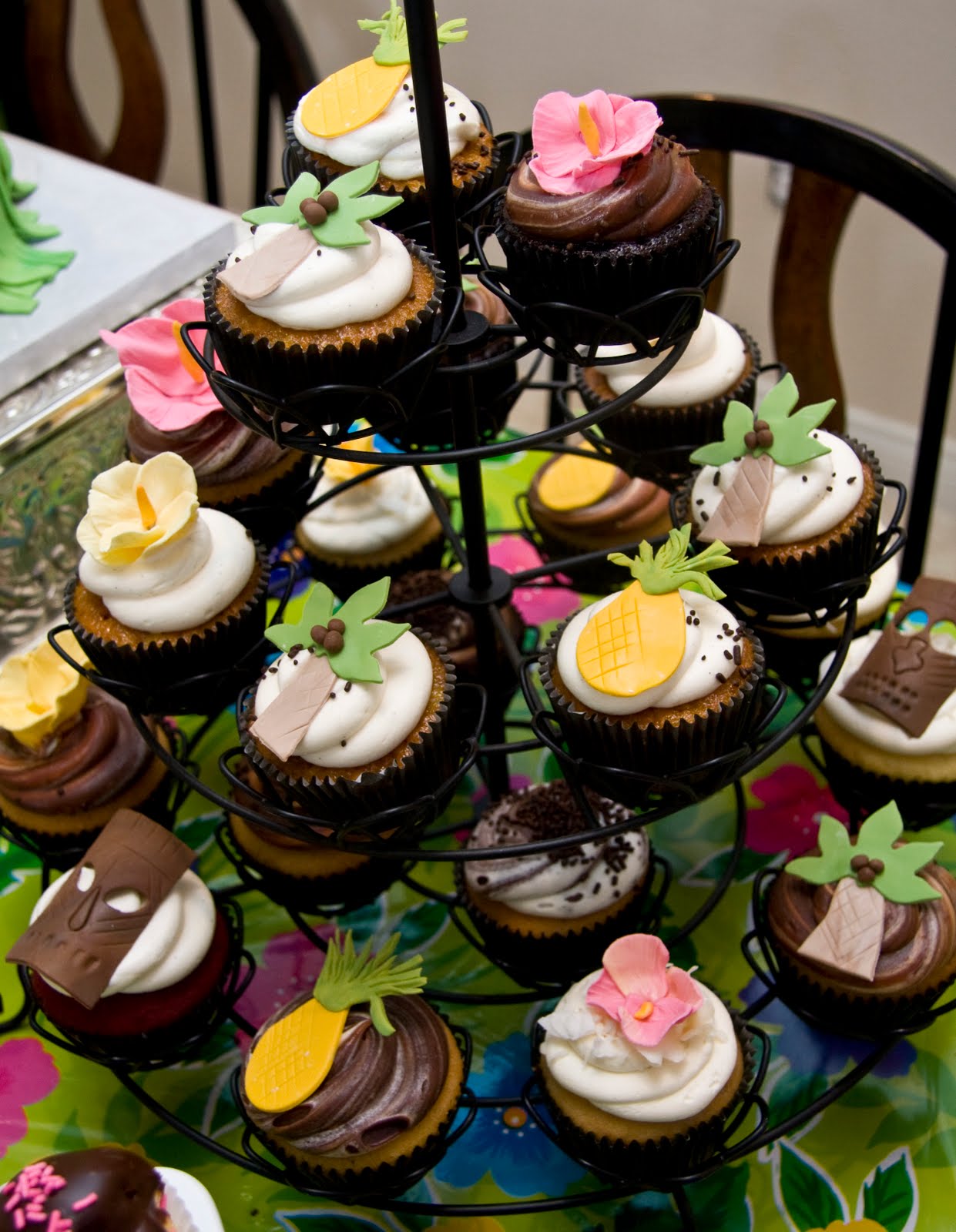 The Crimson Cake Blog Hawaiian Luau Birthday Party by The