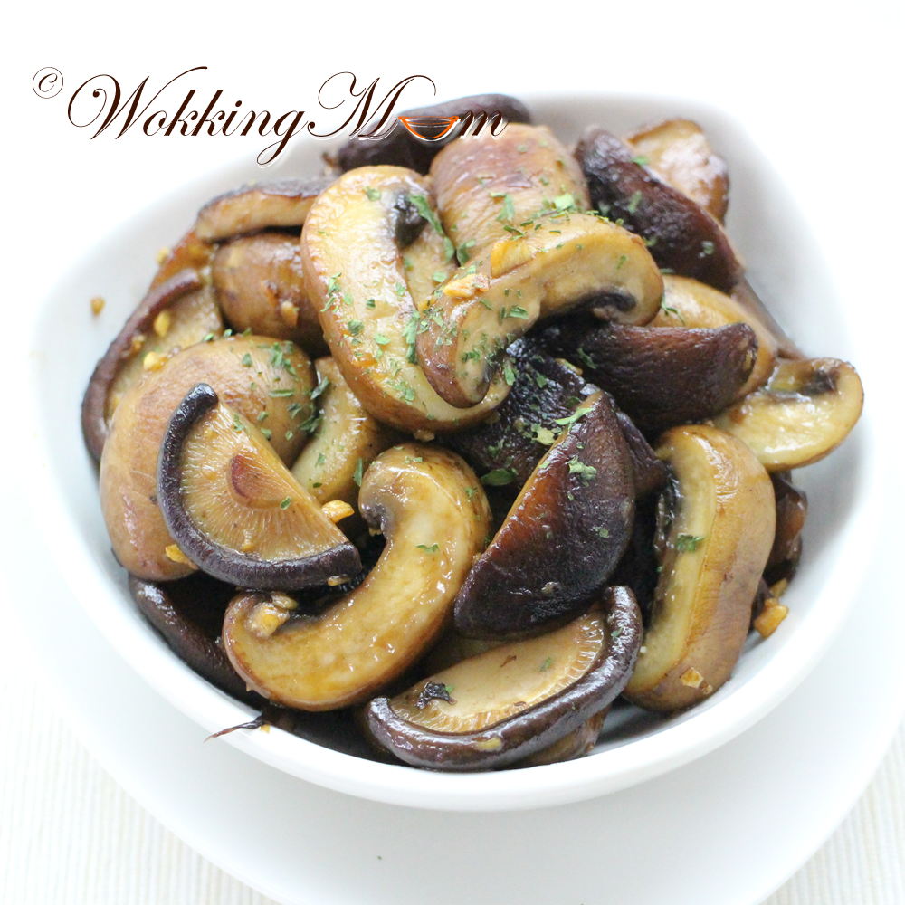 Let's get Wokking!: Sauteed Mushroom 香炒双菇 | Singapore Food Blog on easy