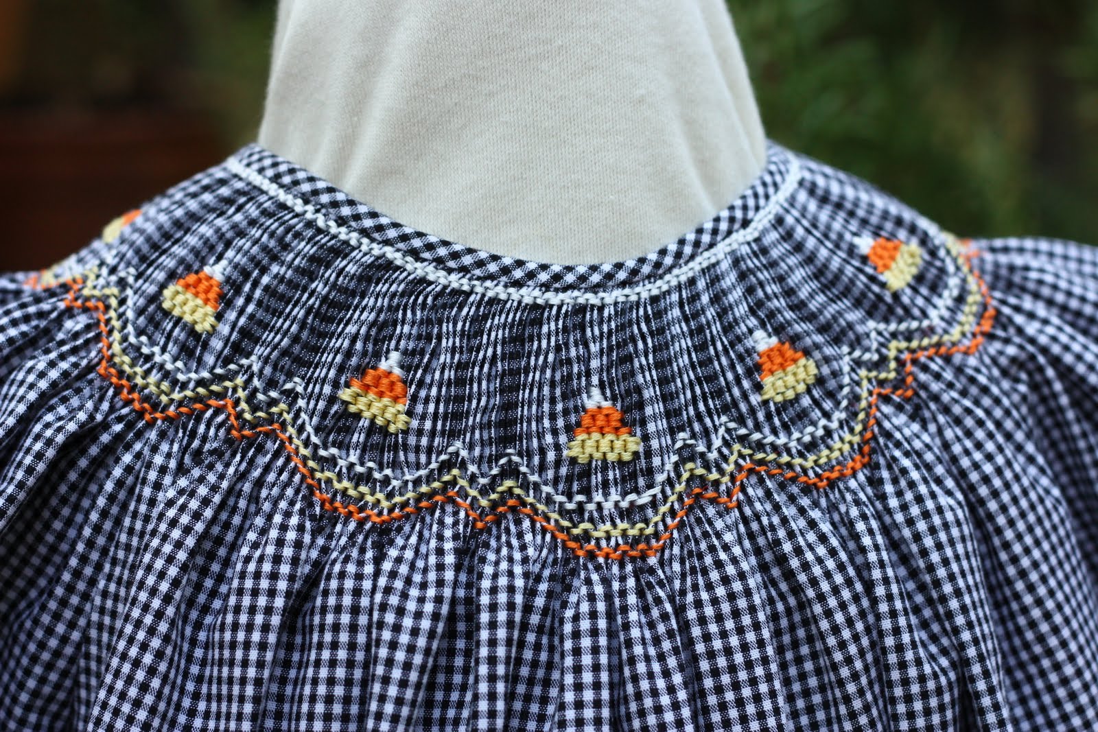 creations-by-michie-blog-candy-corn-smocking-design