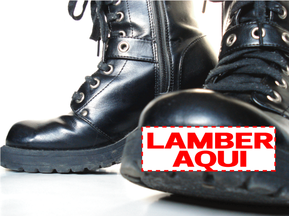 Scrutiny Fantastic Clamp Chuva Ácida: Lamber botas é profissão?