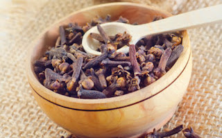 सपने में लौंग देखना ▷ Cloves सपने में लौंग देखना ▷ Cloves
