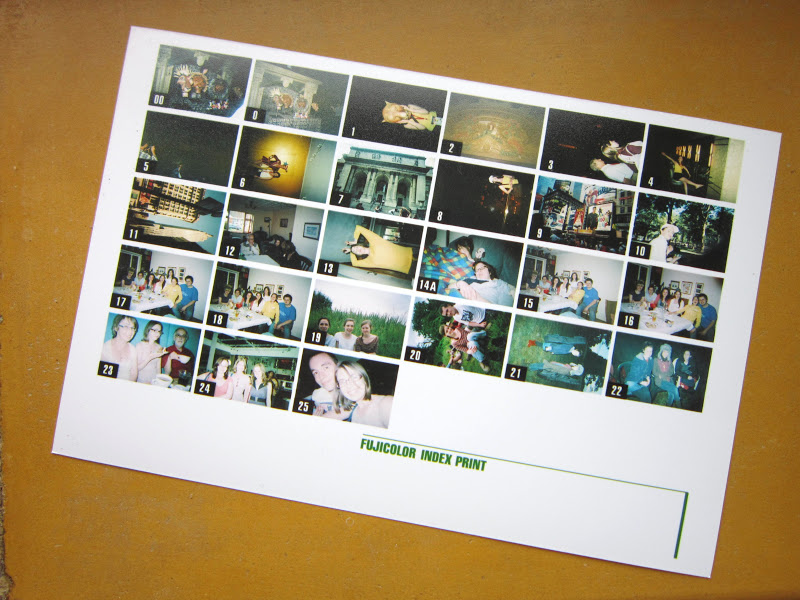 The CraftArty Kid (Old blog) Clothes peg photo holders