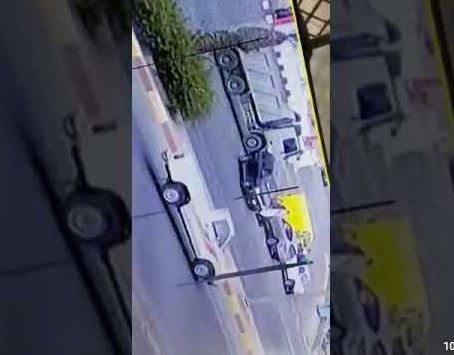 فيديو رجل يصدم زوجته فى خميس مشيط يشعل تويتر