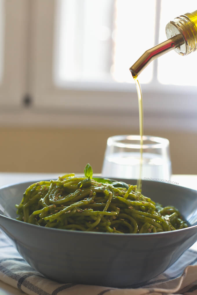 Pasta Recipe with Green Sauce in 15 minutes Pasta Recipe with Green Sauce in 15 minutes