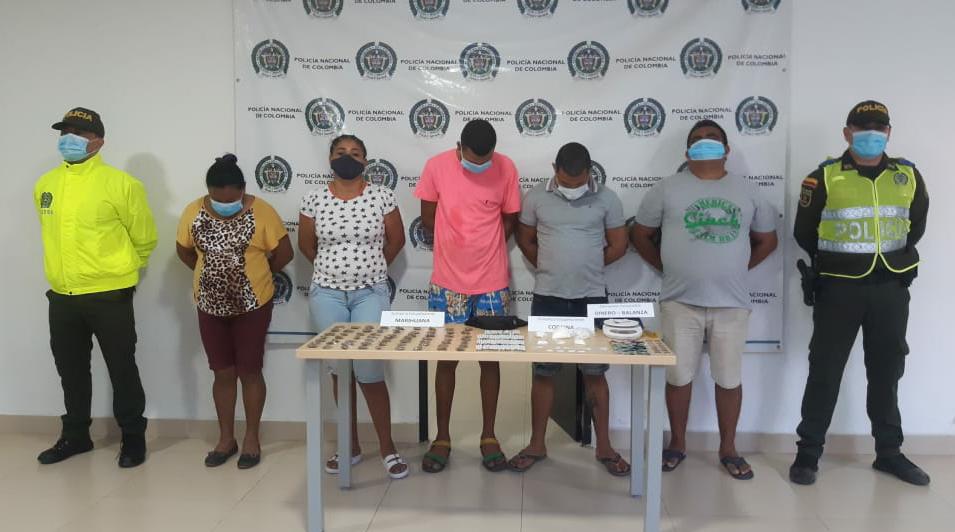 https://www.notasrosas.com/Sijin captura cinco personas en Fonseca, por trafico de estupefacientes