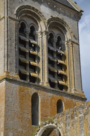 Romaanse kunst en architectuur Eglise SaintMartin te CuiryHousse