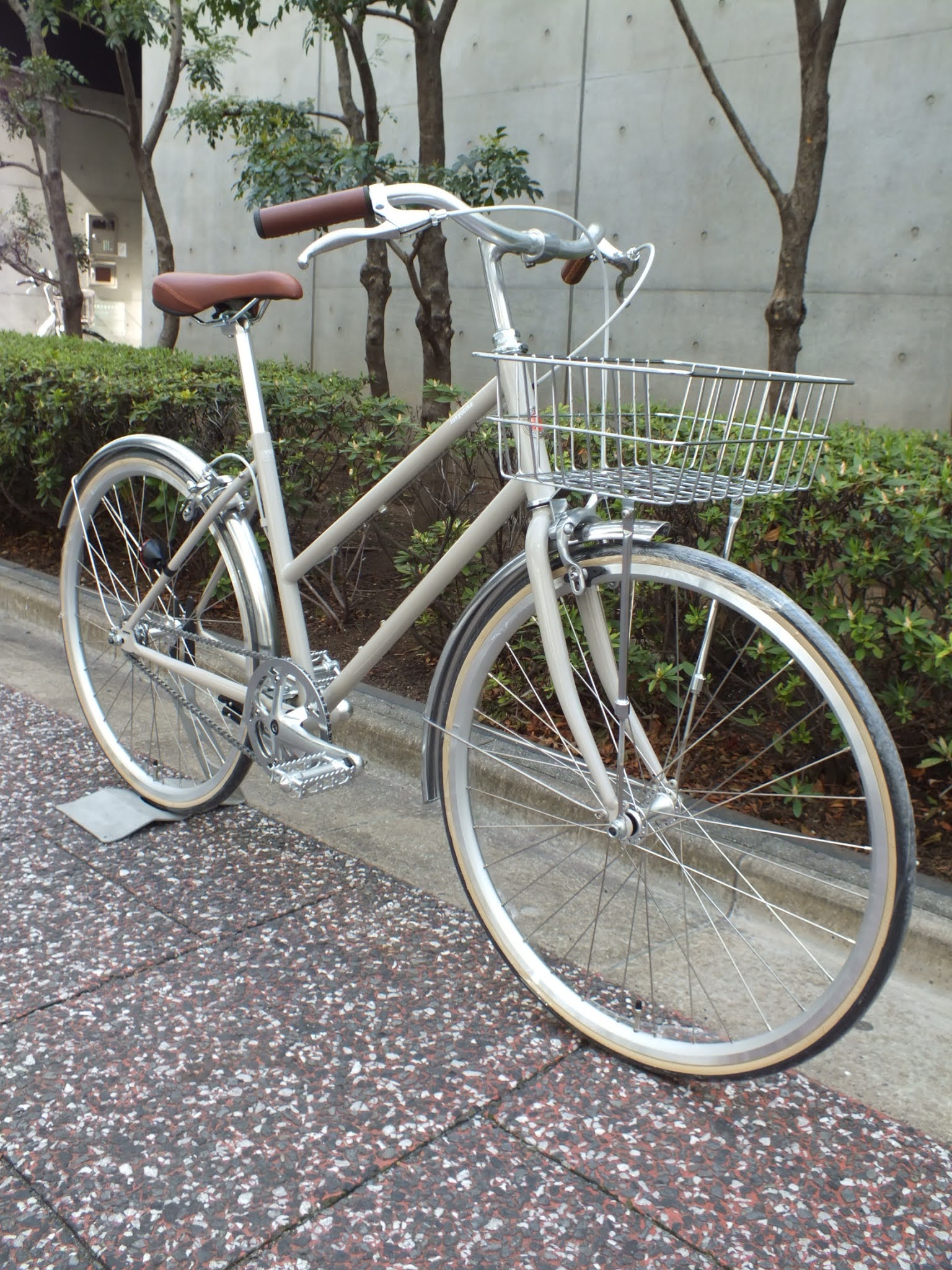 avelo Bicycle shop   アヴェロ バイシクル ショップ 浦和: tokyobike