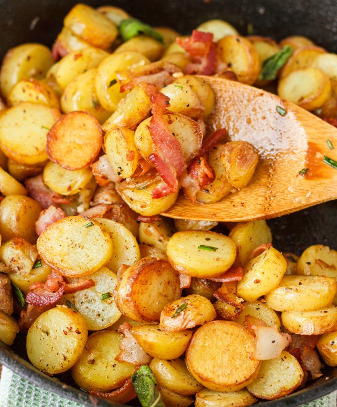 FOOD AND COOK PanFried Fingerling Potatoes with Bacon