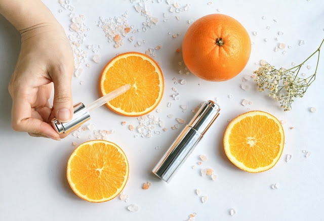 Bột vitamin C giúp bổ sung và làm đầy biểu bì da Lớp biểu bì ngoài da cũng tập trung 1 lượng lớn vitamin C