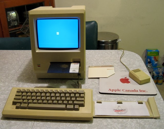 El Mundo 3.0: Historia: Macintosh 128 k (1984)