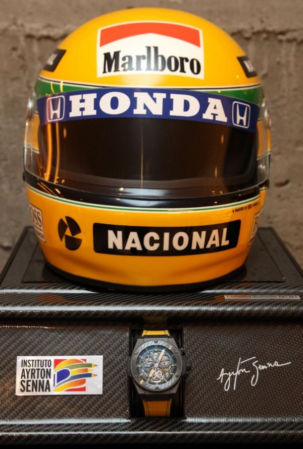 http://1.bp.blogspot.com/-U7uokcIObo8/TkmZPE9FzKI/AAAAAAAAuDQ/w4rJIYlRQeY/s1600/Hublot-Senna-helmet-.jpg