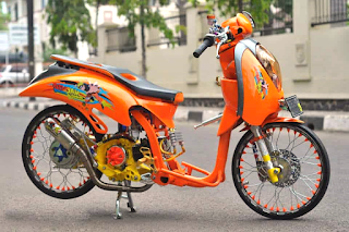 100+1 GAYA MODIFIKASI MOTOR SCOOPY