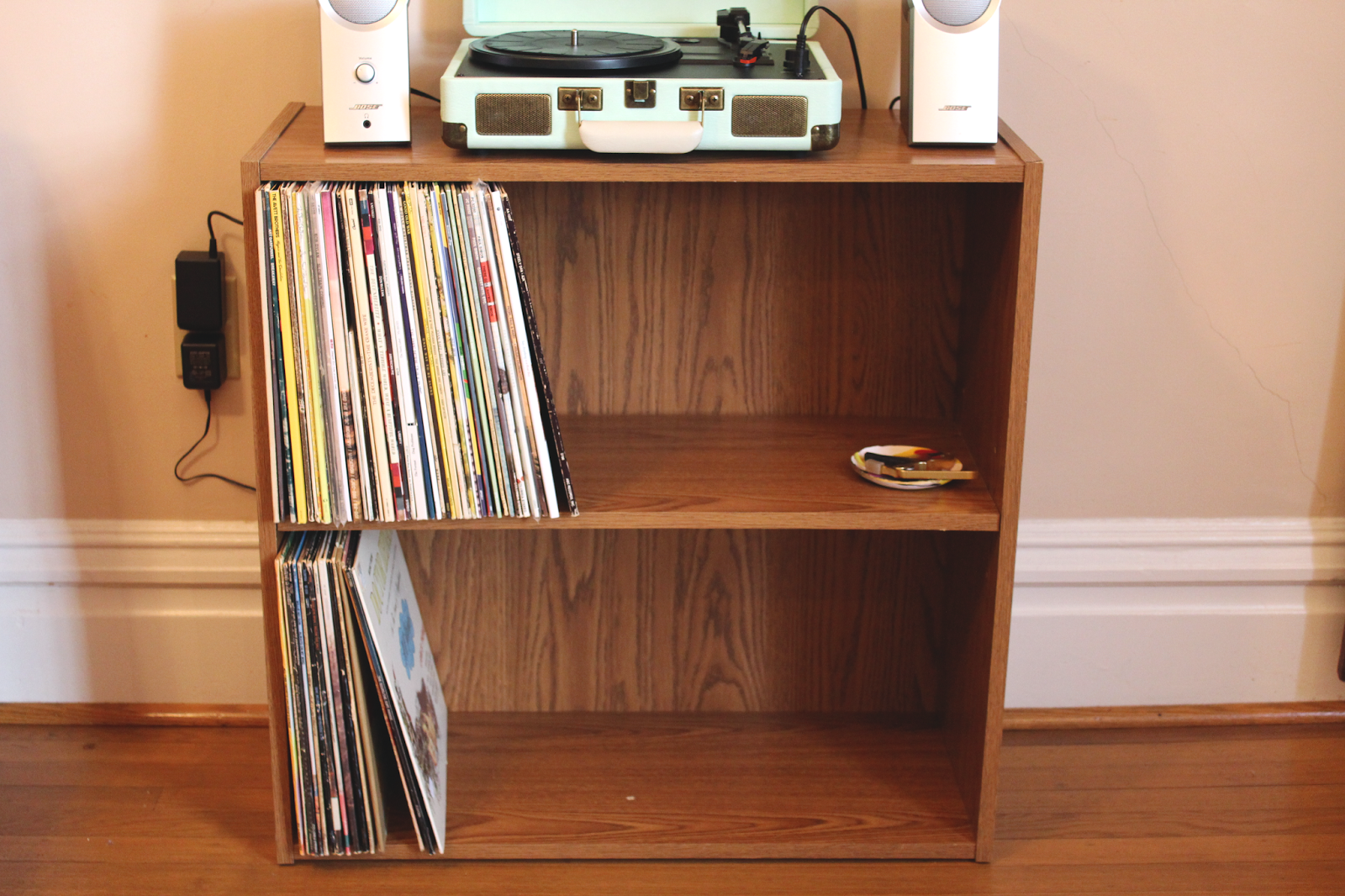 Vinyl Record Shelf Vinyl record shelf, Record shelf, Shelves